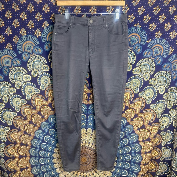 🦋5/20$🦋 Design Lab dark grey skinny jeans - Picture 1 of 13